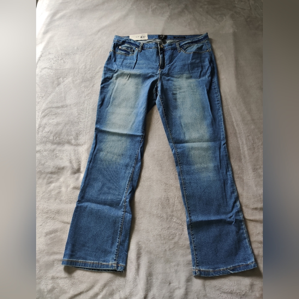 Jones New York signature The Madison Slim Ankle watermill wash jeans size 16